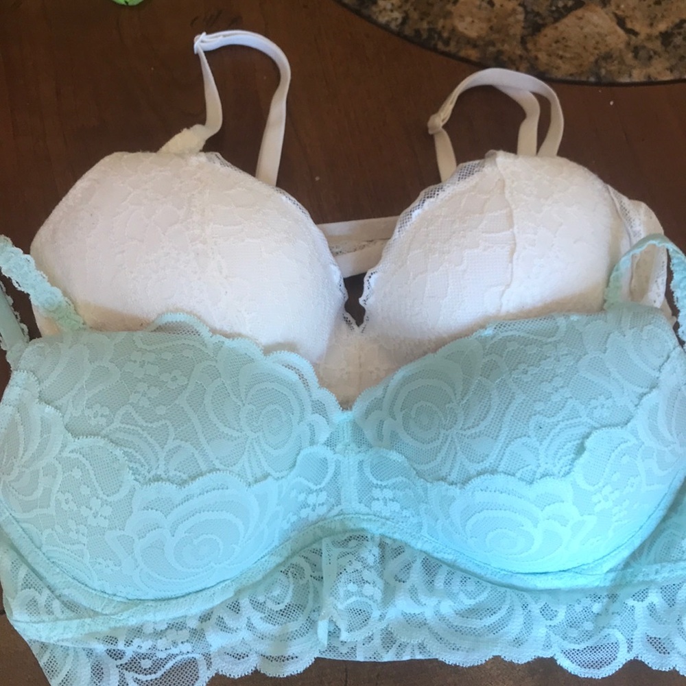 🎉HP🎉 Two Victoria’s Secret Push-Up Bralette Bundle
